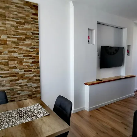 Yumboflat Two Bedroom *