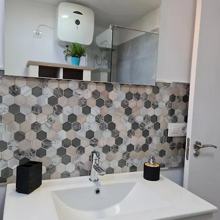 Apartment Yumboflat Two Bedroom *
