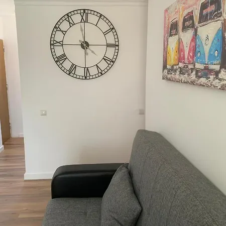 Yumboflat Two Bedroom Apartment *
