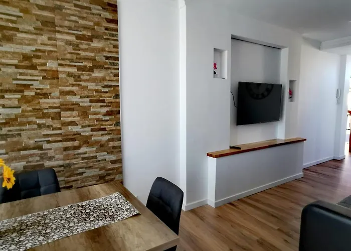 Yumboflat Two Bedroom *