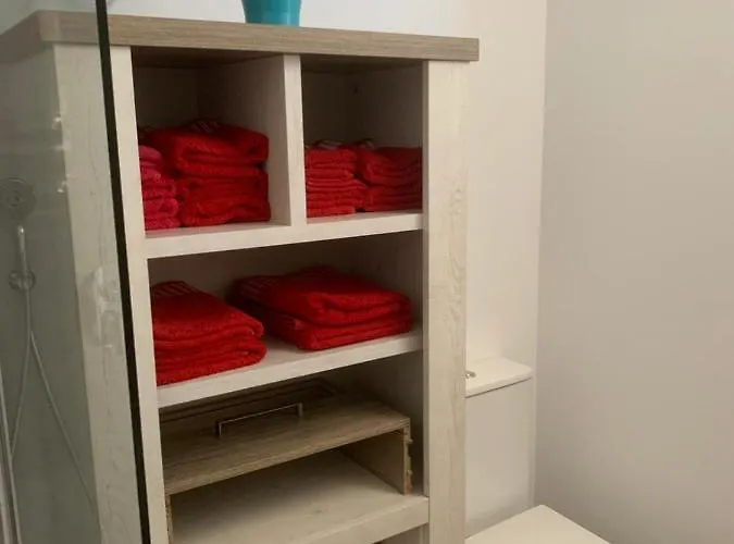 Yumboflat Two Bedroom *