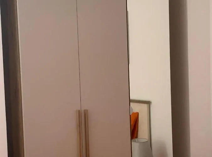 Апартаменти Yumboflat Two Bedroom