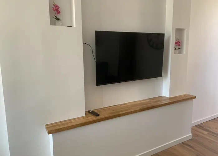 Yumboflat Two Bedroom