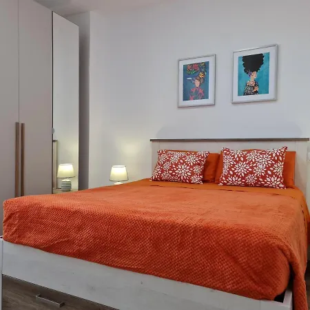 Апартаменты Yumboflat Two Bedroom
